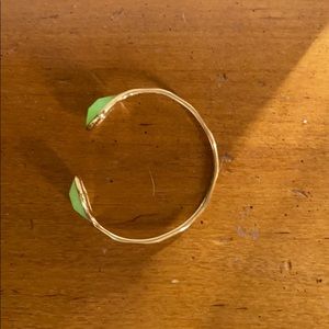 ✨3/$30 Stella and dot adj. green & gold bracelet
